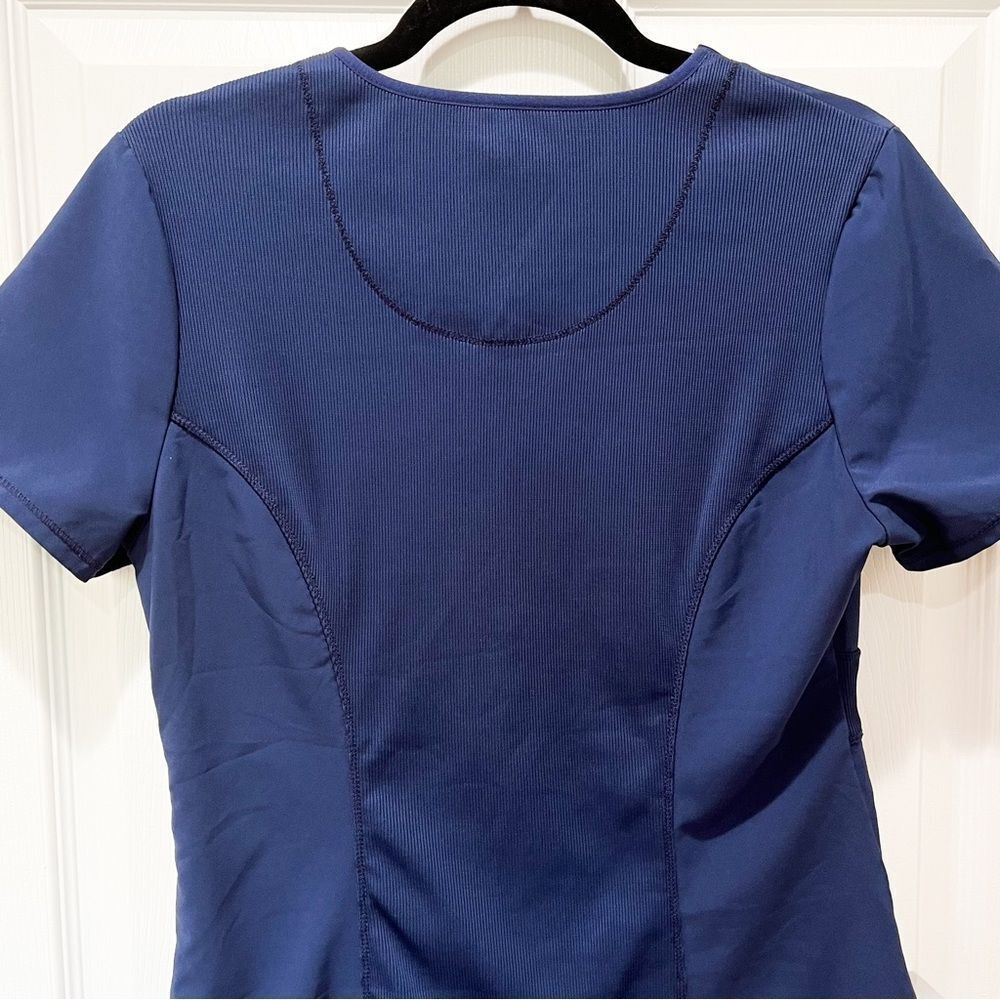 Cherokee Infinity Scrub Top - Picture 3 of 6